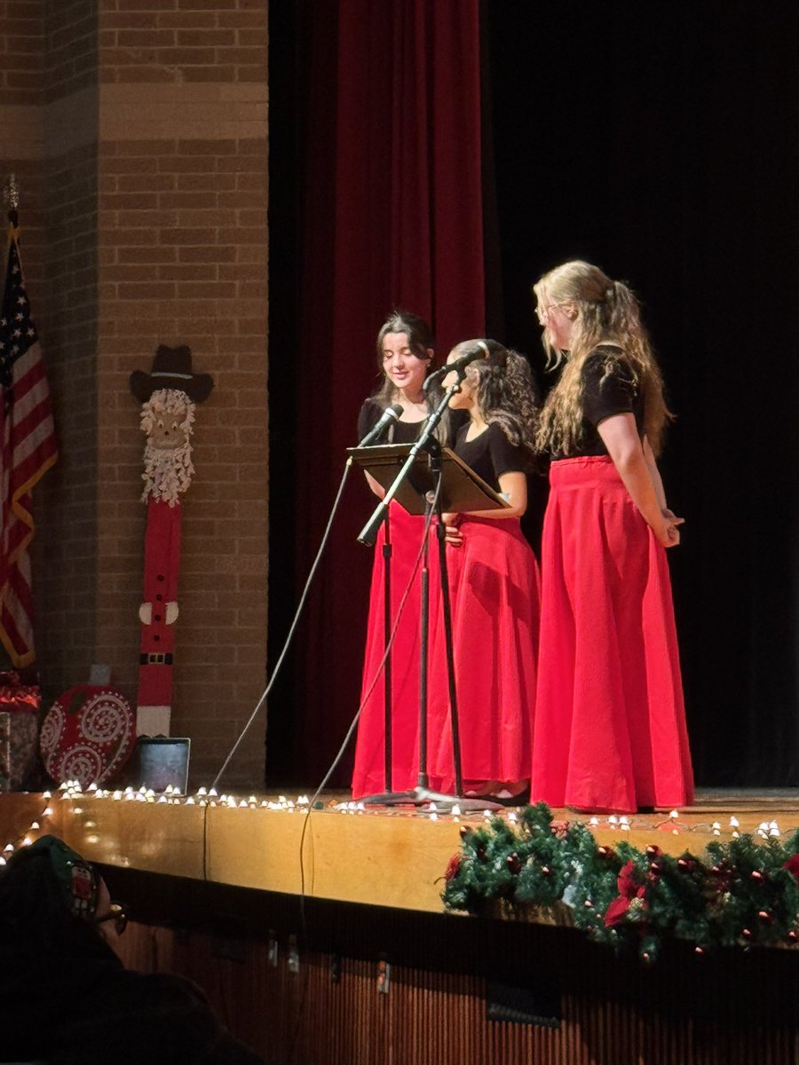 Watkins_CFISD's tweet photo. Watkins Middle School Choir Winter Concert was a hit! Our 6th grade girls and boys choirs shined on stage, and the beautiful duets brought the holiday spirit to life with classics like Last Christmas and Have Yourself A Merry Little Christmas. So proud of our talented students! @annlag12 @CrystalElolf @Rhoadsnottaken @pgilliam33