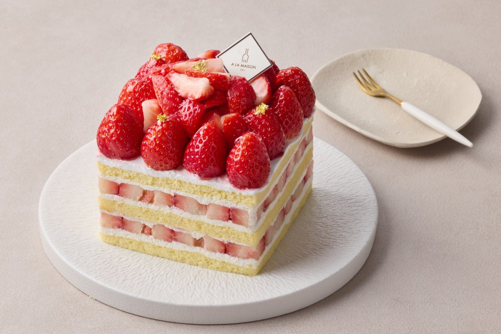 알라메종 델리 '딸기 쇼트 케이크' 
#Follow + #RT 이벤트 

🎂 딸기 쇼트 케이크 좋아하세요?
🍓 세 분에게 드립니다 
🎁 발표 일정 : 2026. 1. 2

#딸기 #딸기디저트 #딸기쇼트케이크 #딸기케이크