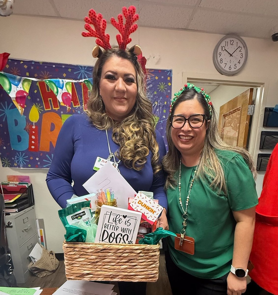 Claudia Canava-Flores tweet media