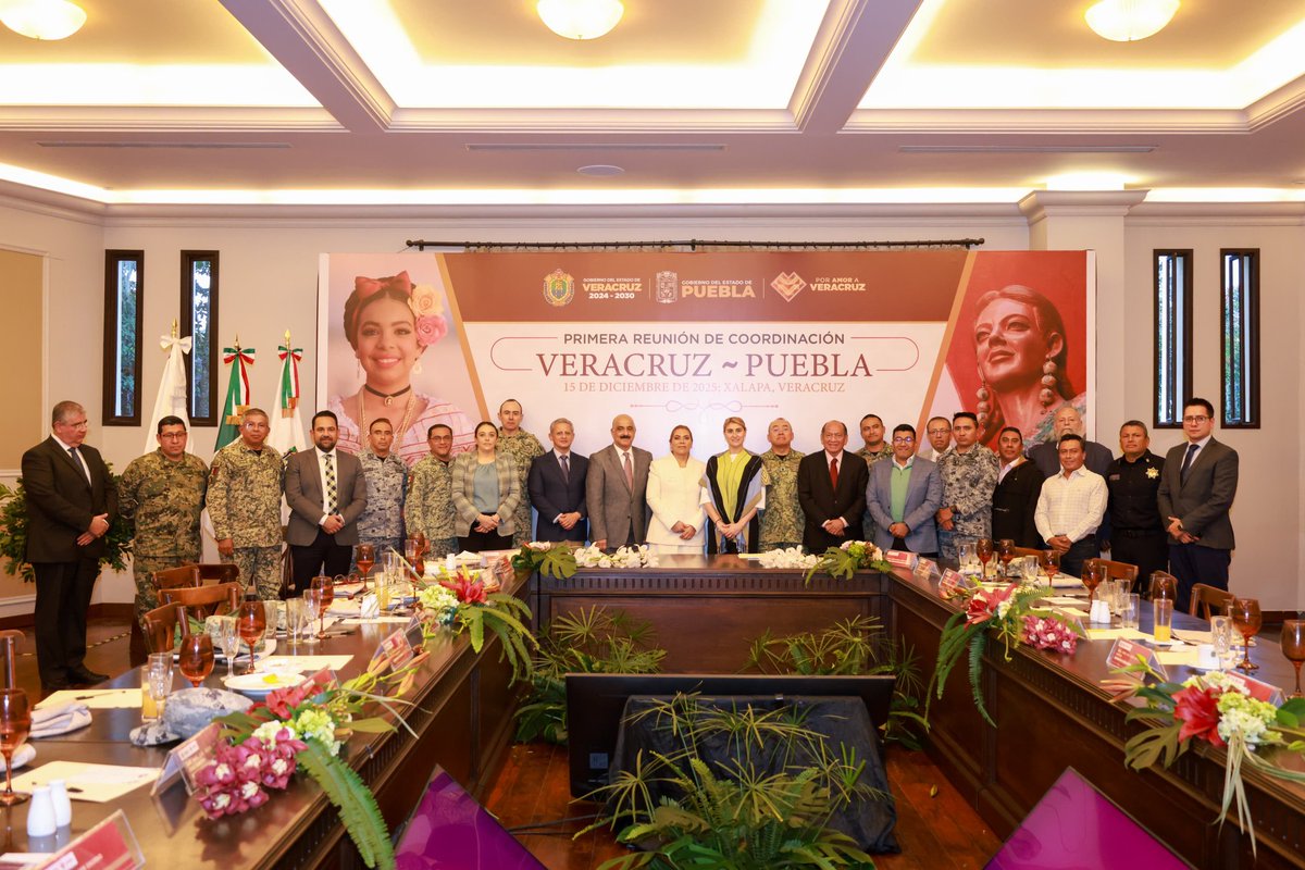 FiscaliaPuebla's tweet photo. ¡La unidad nos fortalece! Hoy, la Fiscal General del Estado, @idamis35, participó en la reunión de alto nivel #Puebla - #Veracruz en materia de seguridad, la cual tiene como finalidad fortalecer el combate interinstitucional contra el robo a transporte en carreteras federales de ambas entidades. 

#FiscalíaFuerte