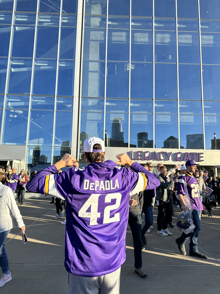 Thomas Sullivan tweet media