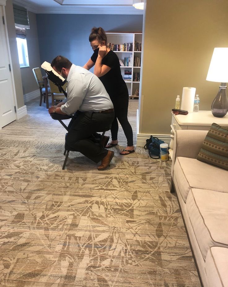 EllisonShane's tweet photo. Say goodbye to back pain! 🙌Eva’s therapy targets tension in your upper &amp; lower back, promoting relief, circulation, and deep healing.❤️‍🩹 🔥
Ready to feel the difference? https://t.co/XgBS1Cd2xk