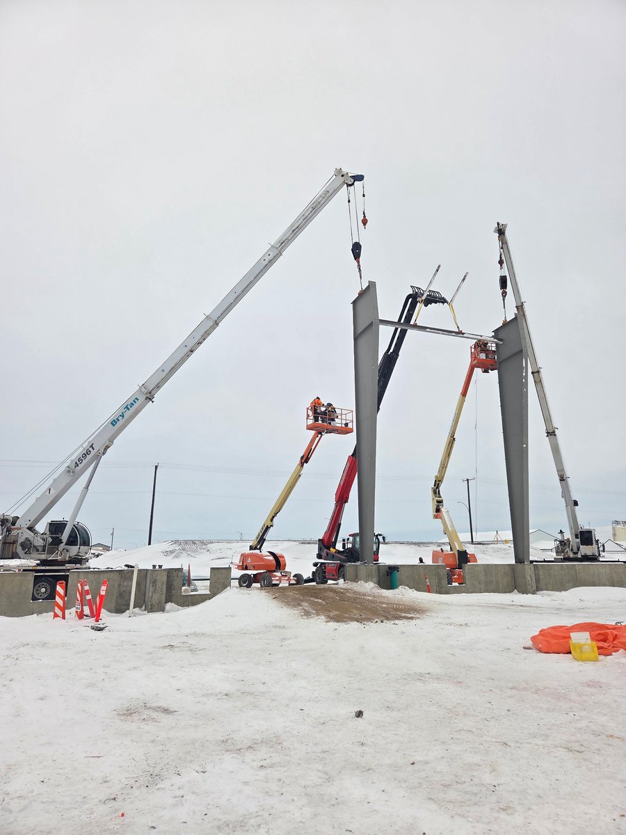 Current build! Always thankful to our hardworking dedicated teams! We strive to consistently provide the best builds, done right the first time… and repeat customers are a testament to this! Thanks again <a href="/InlandSteelSK/">Inland Steel Products</a> for trusting us with yet another building for your business!