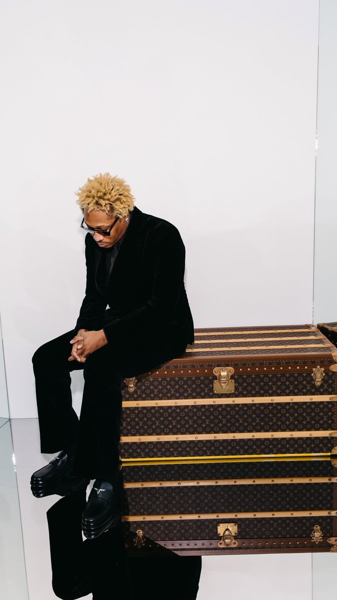 futurefbg56's tweet image. Future is Louis Vuitton‘s latest brand ambassador, or Friend of the House in the parlance of men’s creative director Pharrell Williams.