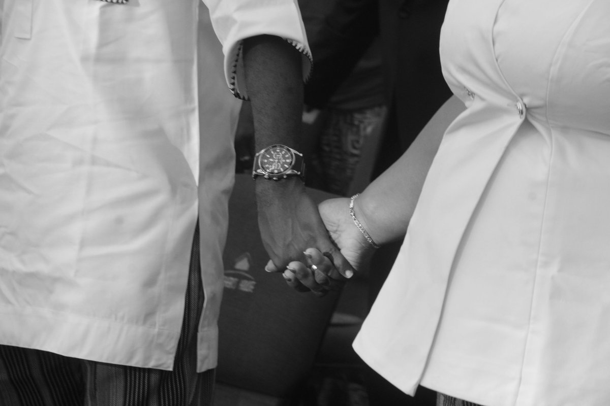 topeonifoto14's tweet image. #keresimesi2025
#Randomshot Four ✅ 

@FathersHouseNG 
We hold our hands in solidarity for Nigeria's progress 
#bbvipks4 #AvengersDoomsday #sstvi #kola #TontoDikeh