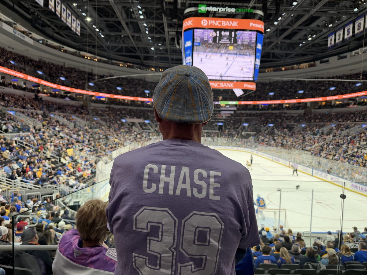 jprutherford's tweet photo. FU cancer! ⁦@Chasenpucks39⁩. #39 #stlblues https://t.co/3tfuU0qFa9