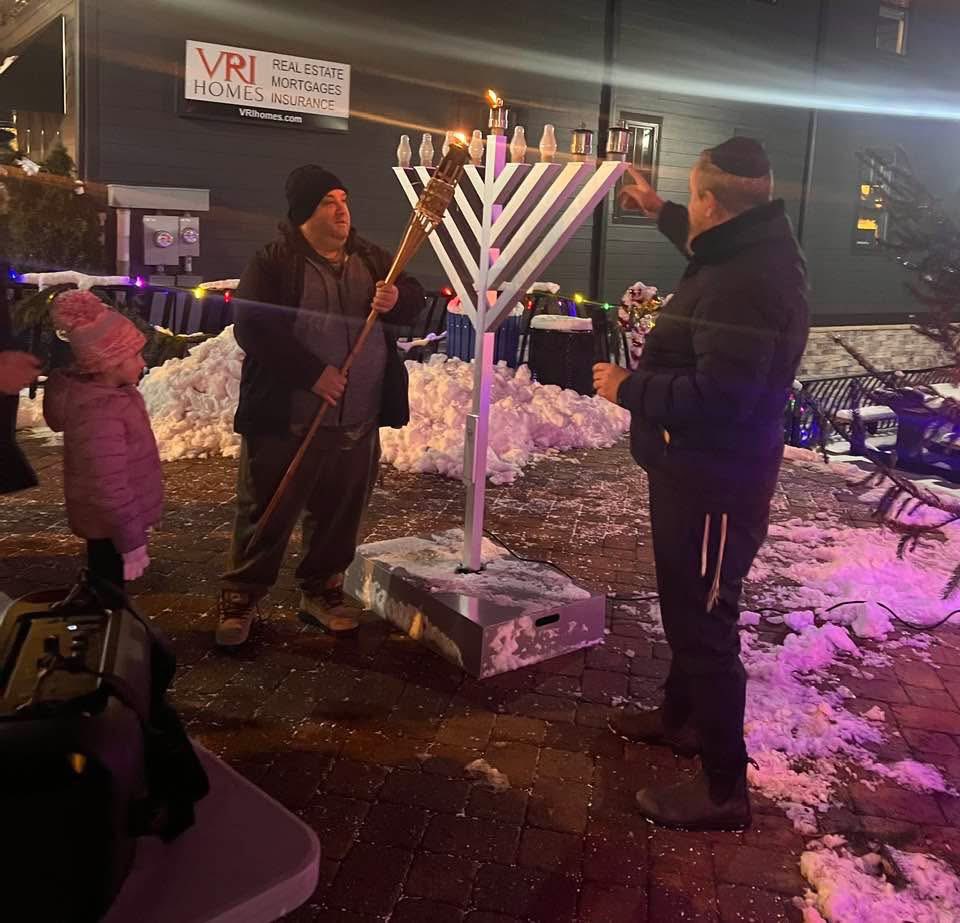 VisitKeyportNJ's tweet photo. A beautiful evening as our community came together to celebrate the Menorah Lighting 🕎✨

Thank you to everyone who joined us to share in the light, warmth, and spirit of the season. https://t.co/RJaVNqABIW