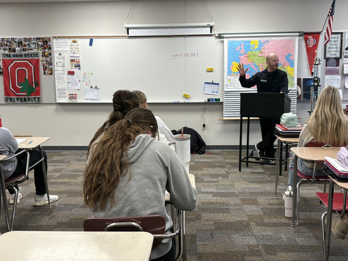 St. Henry Schools tweet media