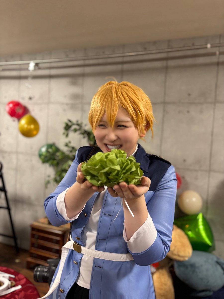 ※Cosplay※

※オフショ

花紙あったから開いたらあまりにもサニーレタスでwwww
生産者の顔wって言われてたやつwww

「うちの領で採れた無農薬の野菜です」www