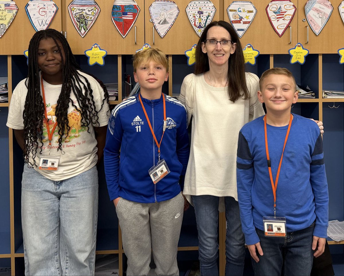 Day 11 of the #districtholidaychallenge-Wear Blue and White for Hanukkah