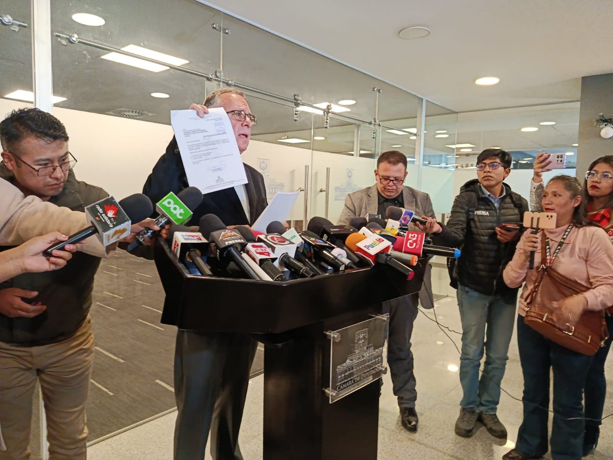 𝐈𝐦𝐩𝐮𝐥𝐬𝐚𝐧 𝐥𝐞𝐲 𝐪𝐮𝐞 𝐜𝐚𝐭𝐚𝐥𝐨𝐠𝐚 𝐞𝐥 𝐛𝐥𝐨𝐪𝐮𝐞𝐨 𝐜𝐨𝐦𝐨 𝐝𝐞𝐥𝐢𝐭𝐨 𝐲 𝐞𝐬𝐭𝐚𝐛𝐥𝐞𝐜𝐞 𝐩𝐞𝐧𝐚𝐬 𝐝𝐞 𝐡𝐚𝐬𝐭𝐚 𝟐𝟎 𝐚𝐧̃𝐨𝐬 𝐝𝐞 𝐜𝐚́𝐫𝐜𝐞𝐥

Lee la nota completa  shorturl.at/Vzozp
#Legislatura2025_2026
#CámaradeDiputados