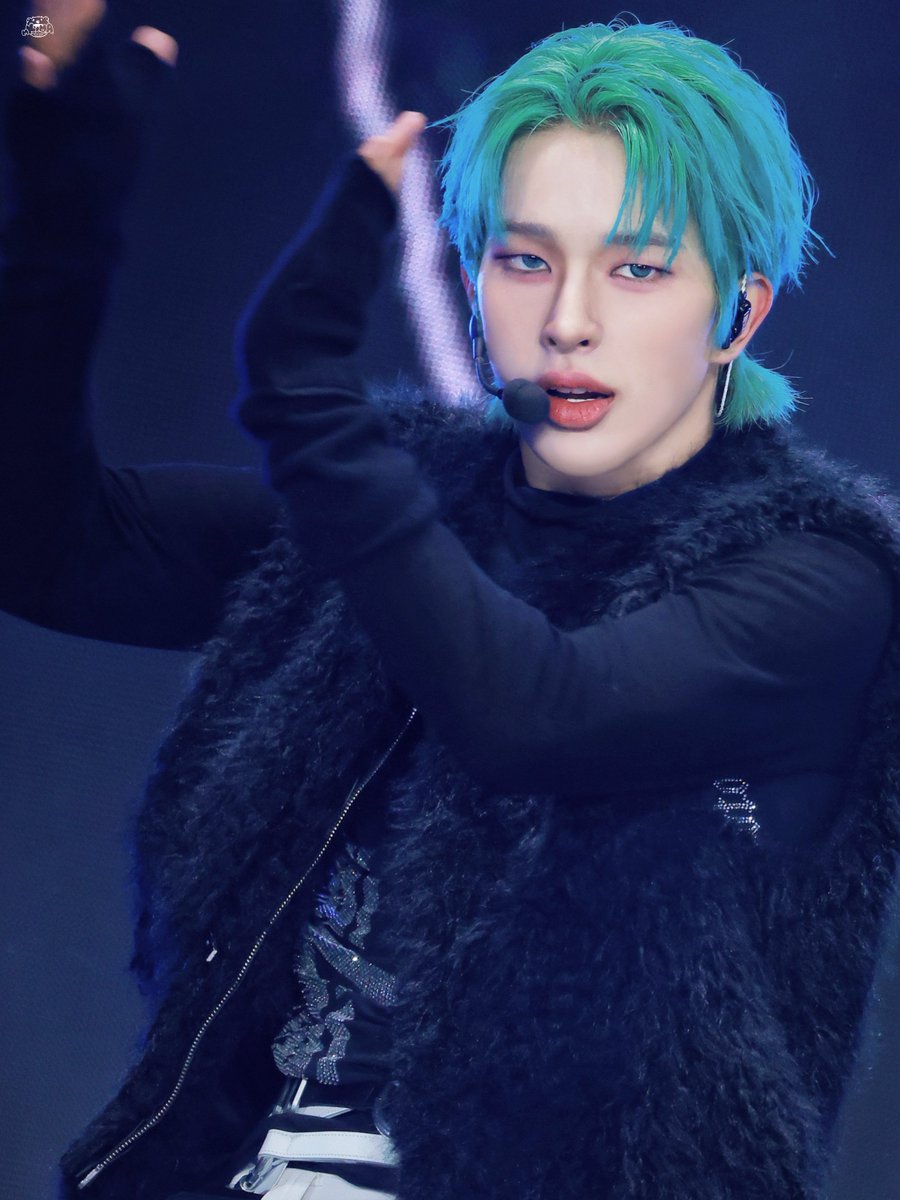 251214 MUSIC BANK GLOBAL FESTIVAL Bet you've never seen a stage