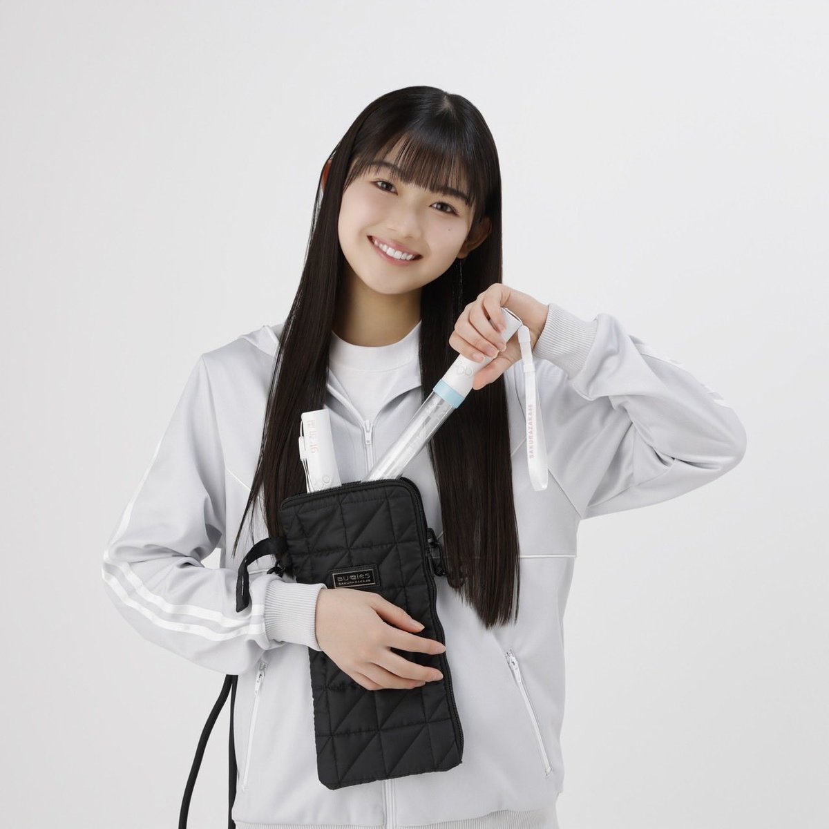 なんでジャージ？笑 箱推しタオルでも 松田里奈ちゃんカラー なの