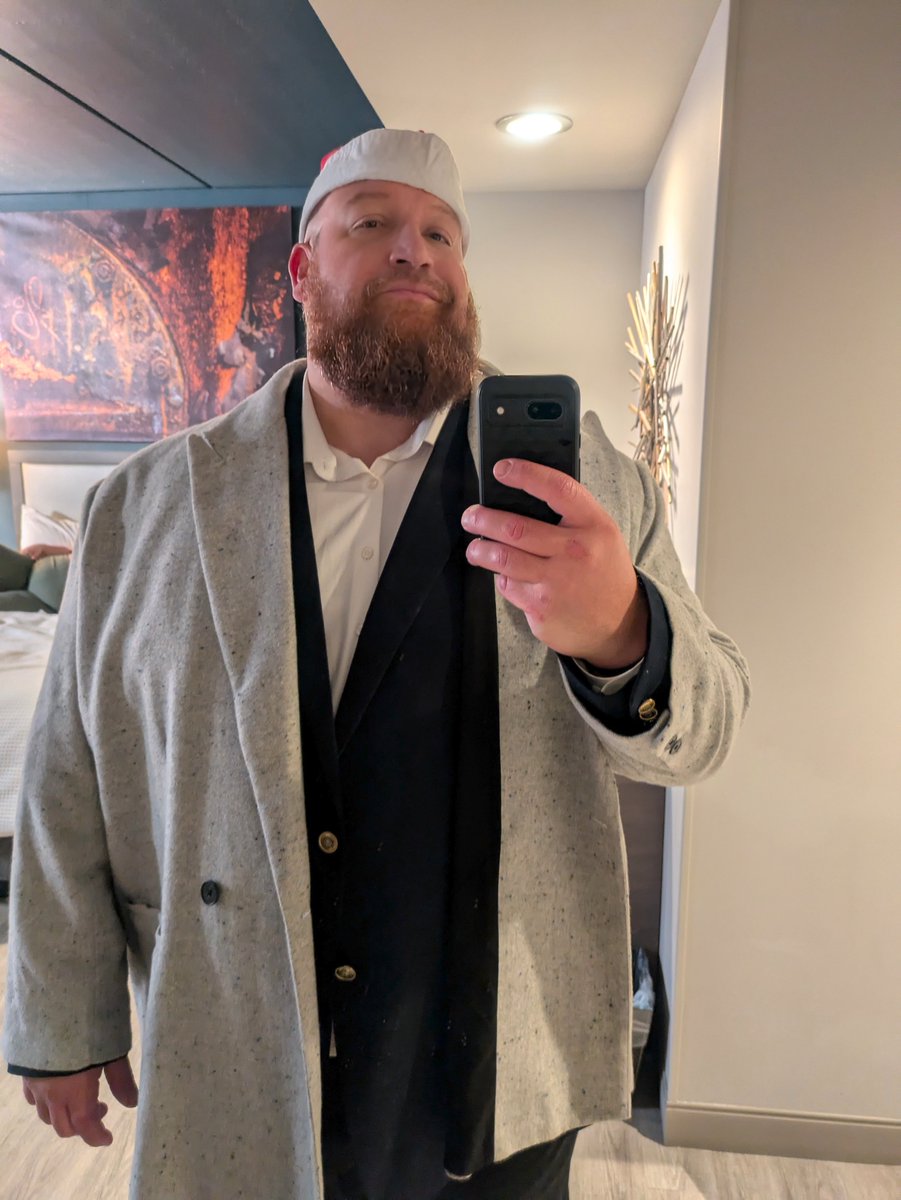 Big Bear 🍍🐻🌈 (@bigbear4cuddles) on Twitter photo 