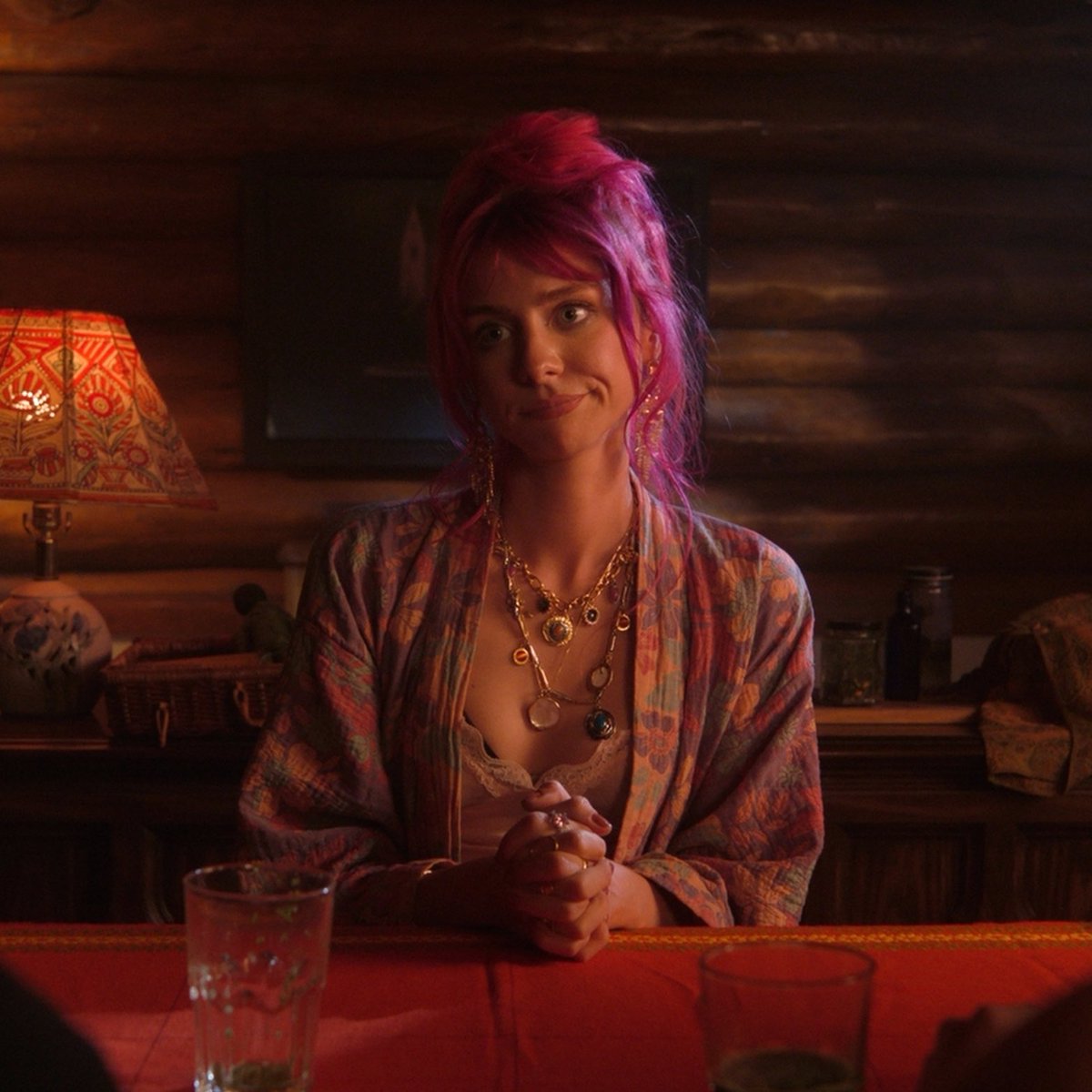 catedvnlap's tweet image. pink haired maddie in a feature length film? i’m so fucking seated. the theater employees are scared and asking me to leave because “it doesn’t even have a release date yet” but i’m simply too seated!