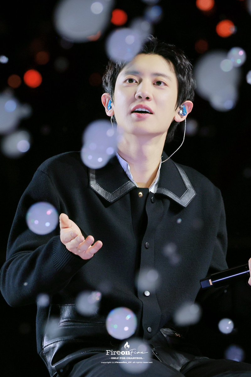 cloud_6104's tweet photo. Beautiful shot of a beautiful human being named Park Chanyeol ❤️ https://t.co/ixyA0bl3d2