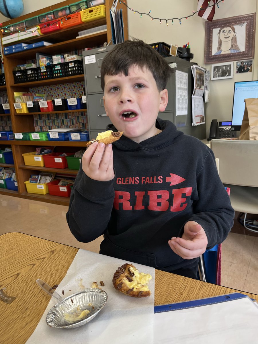 Mrs. Chapman tweet media