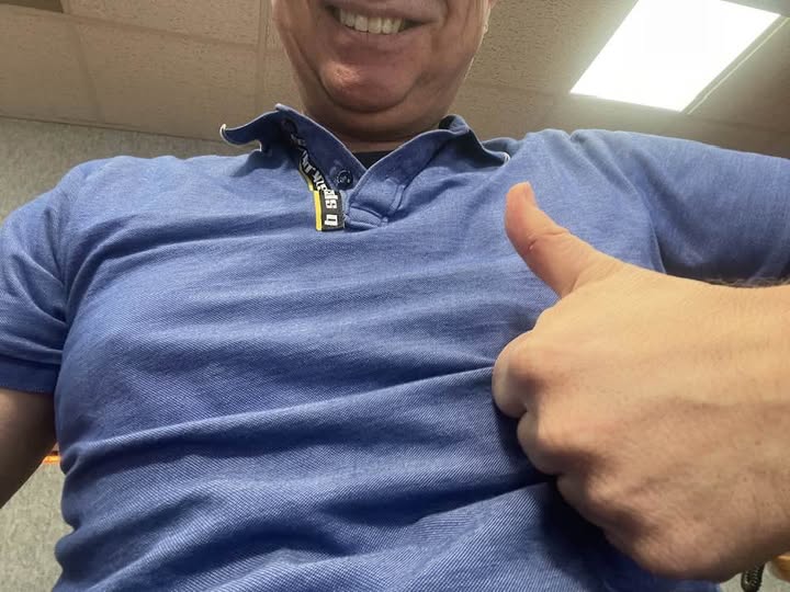 Goeiemorgen. Op veler verzoek is het vandaag blauw :-D Morgen rood? Jij mag het zeggen.

#ZLDWW:
- Chanoekaviering Middelburg, met gedachten aan slachtoffers Australië.
- Hoek maakt zich klaar voor voetbalwedstrijd tegen Telstar.
- Grote opkomst verwacht bij speciale rouwstoet