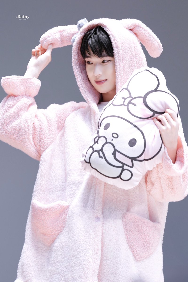 Rainy_0624's tweet image. 250629 WVS
왜 이렇게 귀여워 ｡՞-ᴗ-՞｡
#선우 #SUNOO #ソヌ #엔하이픈_선우  #엔하이픈