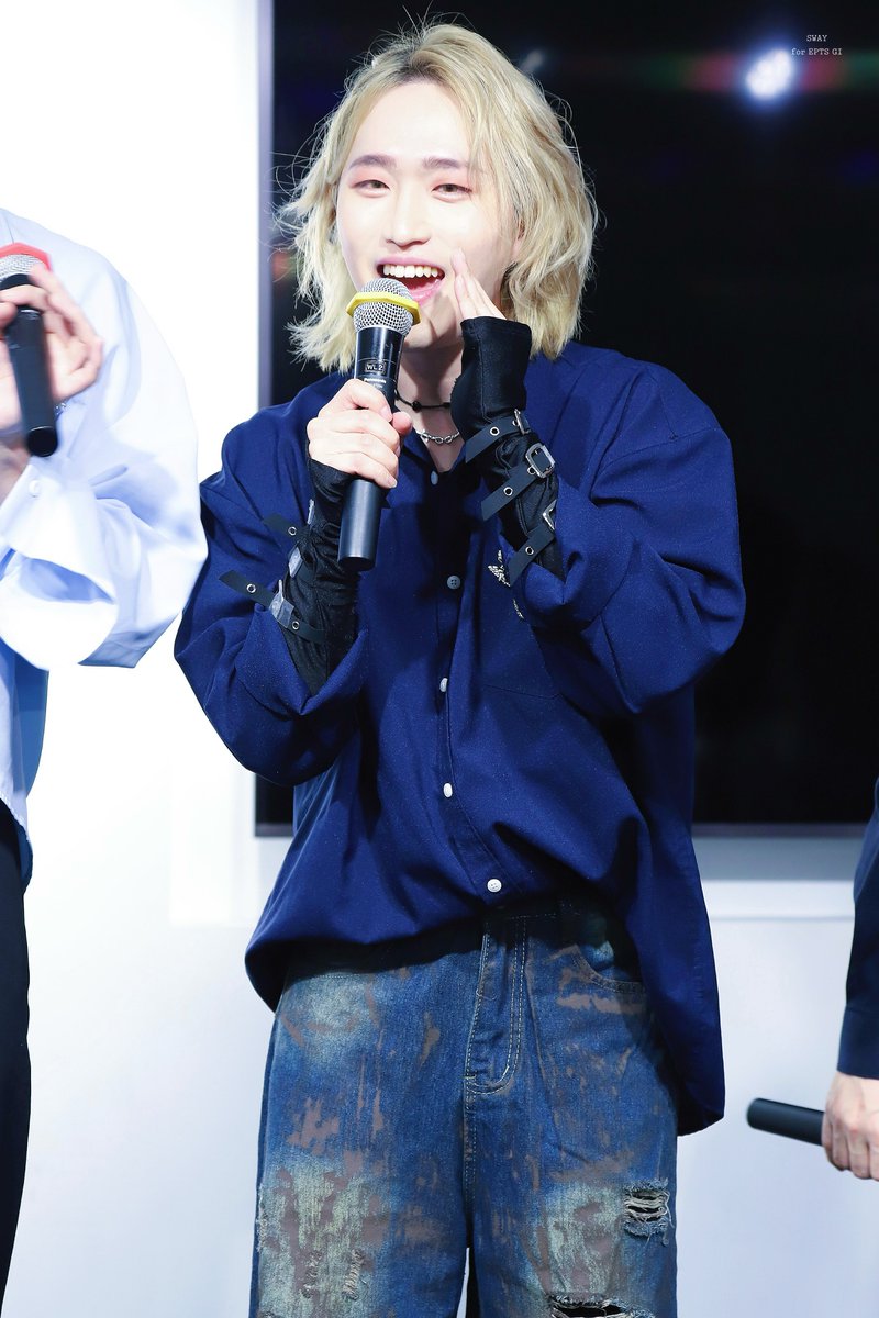 SWAY_GI's tweet image. （🌏）251215 1부 release event☆ミ

@EPTS_official 

 #EPTS #EPICTRAVELS #에픽트레버스 #GI #지아이 #ジアイ #김효기 #じあい #新宿マルイメン