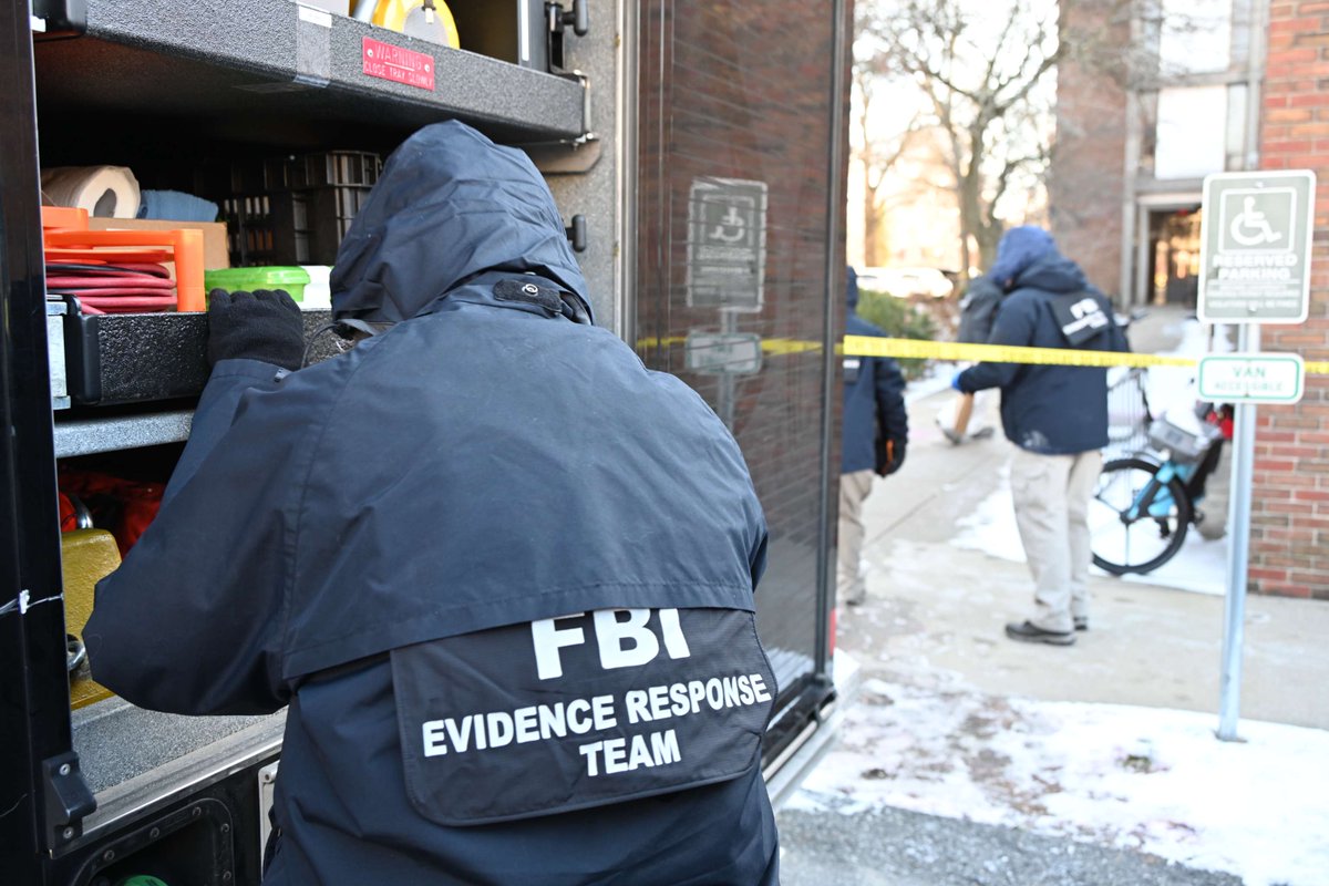 FBIBoston's tweet image. #FBI Boston joined @ProvidenceRIPD, @RIStatePolice, and our law enforcement partners tonight to announce a $50,000 reward for information leading to the identification, arrest, and conviction of the individual responsible for the mass shooting at Brown University. Please share…
