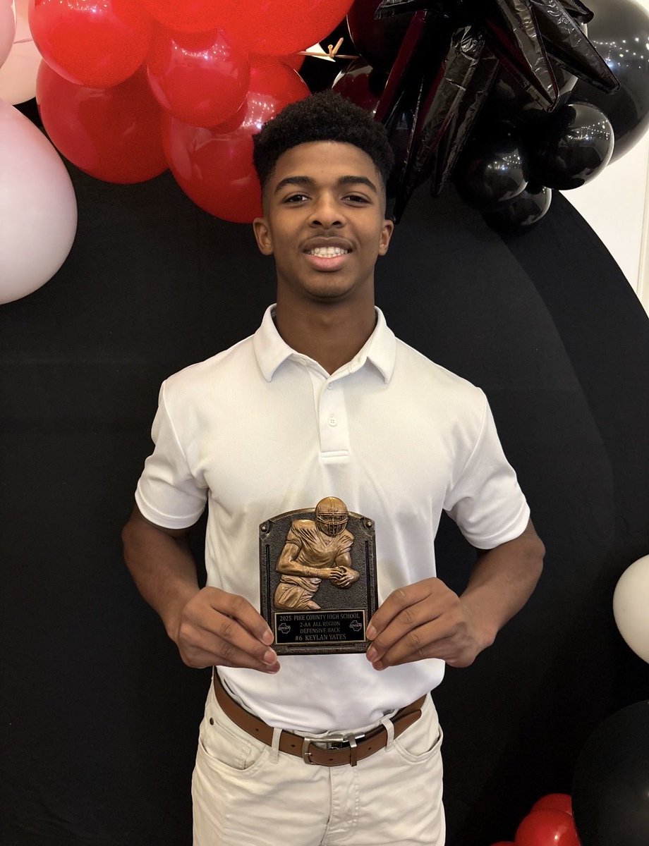 BLESSED to be named 
1st Team All-Region my FRESHMEN year! 

Freshmen year down 💯
Sophomore year Loading…. 🔋

<a href="/RustyMansell_/">Rusty Mansell</a>  <a href="/CoachSafford/">Darius Safford</a> <a href="/CoachhDre/">Dre Farris</a> <a href="/CoachDee_UGA/">Donte Williams</a> <a href="/RecruitGeorgia/">Recruit Georgia</a> <a href="/MattDeBary/">Matt DeBary</a> <a href="/Coach_TRob/">Travaris Robinson</a> <a href="/CoachBernard__/">Desmond Bernard M.Ed.</a> <a href="/CoachDaft/">Kevin Daft</a>