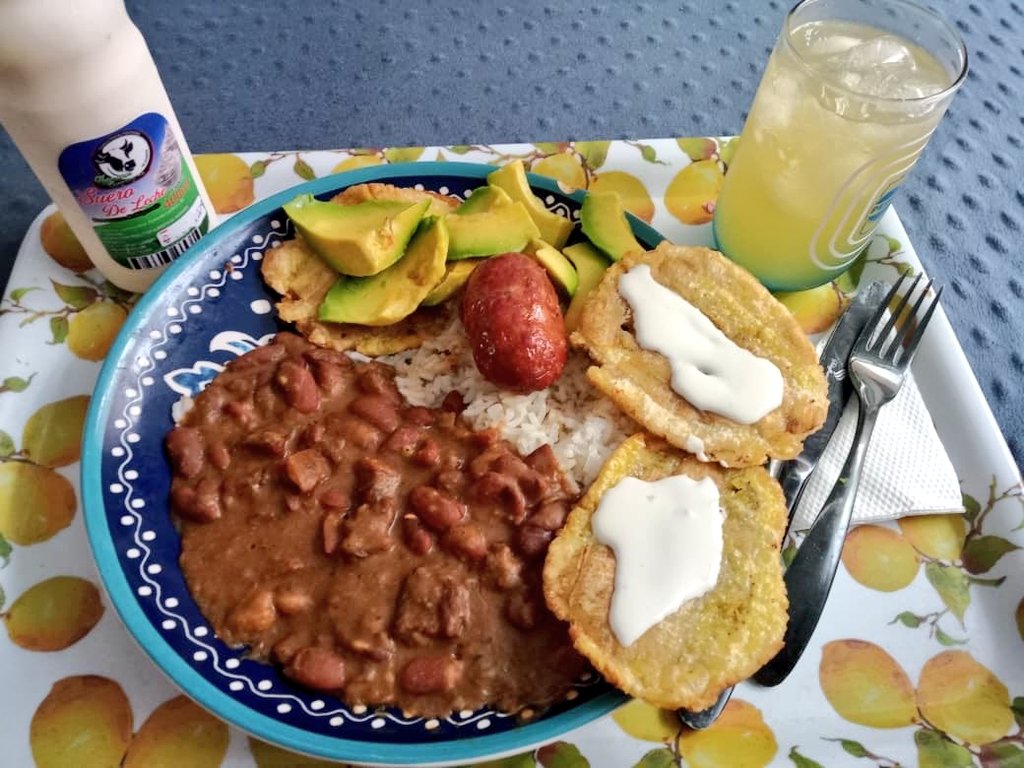 Luchovoltio tweet media