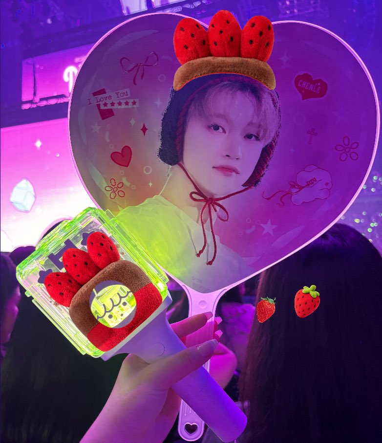 d0rytyong's tweet photo. 투썸♡가요대전♡빗썸♡나
엔드림 보러 가요대전 꼭 가고싶어요….🍓🍫 https://t.co/XRpTdeDQAb