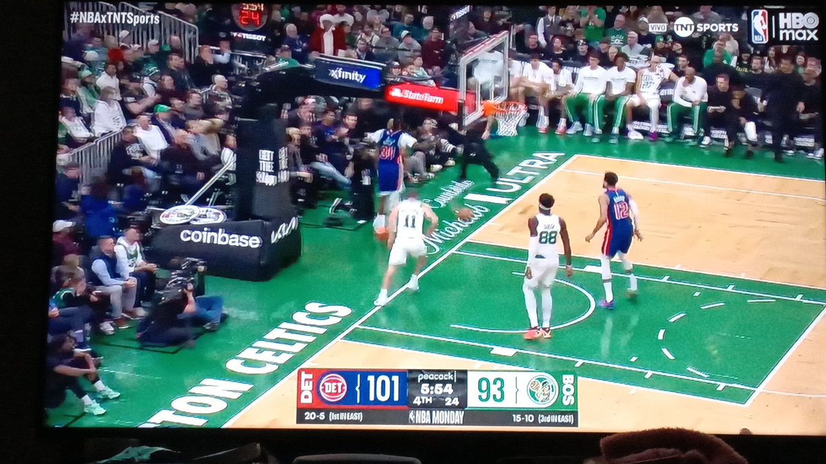 #NBAxTNTSports Cunningham me recuerda al PUMA Montechia de Olimpia de Venado Tuerto. Que jugador!!! Gastón de Chaco