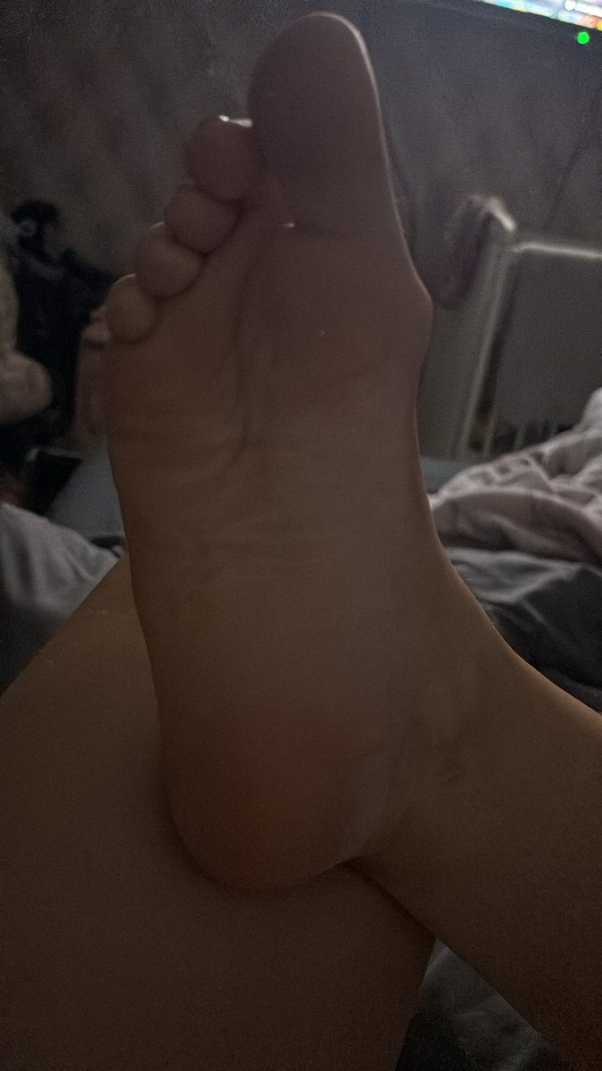 what pathetic loser wants to send me
a shein gift card 😉 or send to my throne 😉😉

paypig shein footfetish