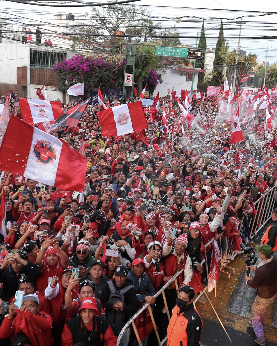 TolucaFC's tweet photo. Los queremos mucho 🫰🏻 https://t.co/JhWXYZcS5F