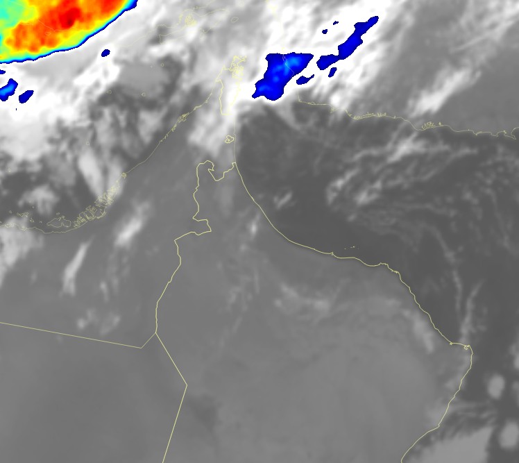 الساعة 6:35 صباحاً
أجواء غائمة على محافظة مسندم  والمناطة الساحلية لمحافظة شمال الباطنة مع استمرار هطول أمطار متفرقة والله أعلم.