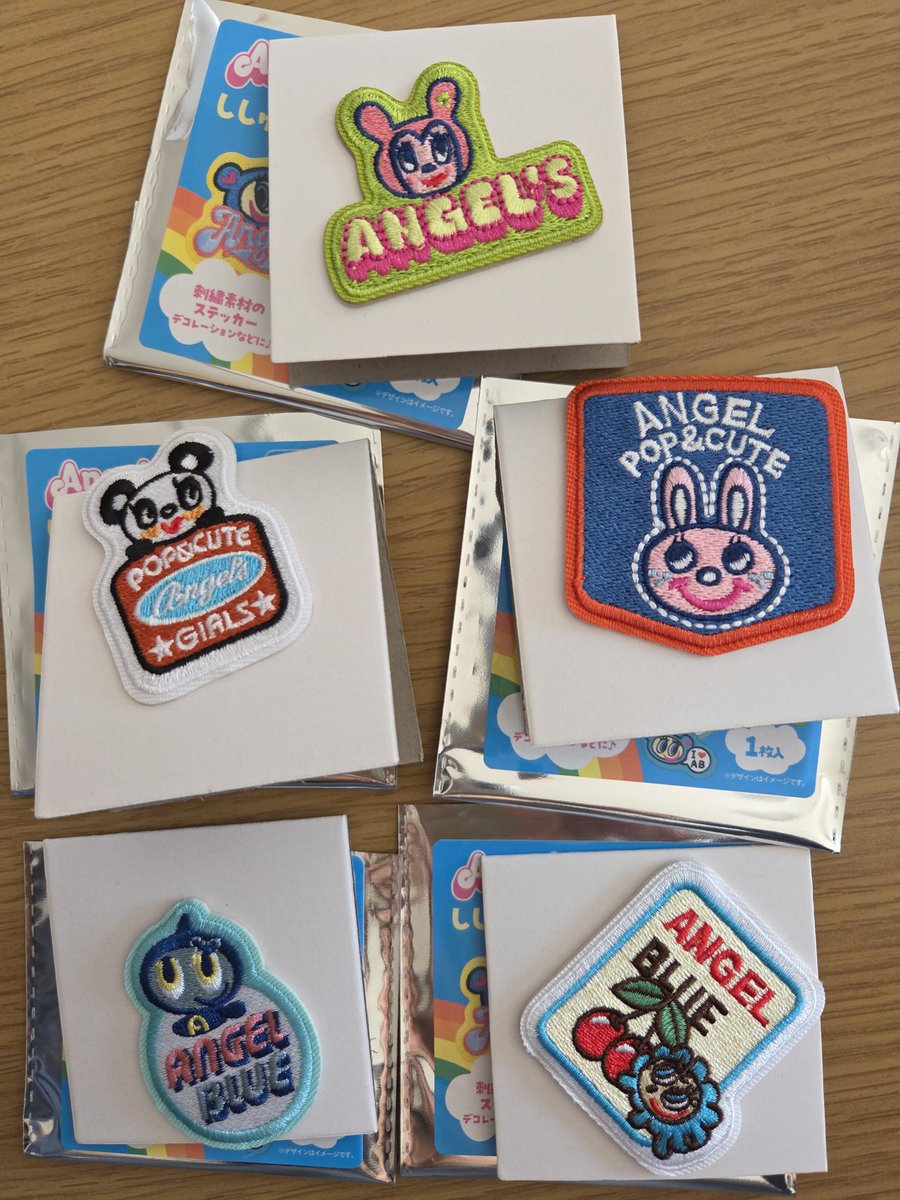 シールが全然買えないので… 開ける楽しみ、100均の刺繍ワッペン♪被ら