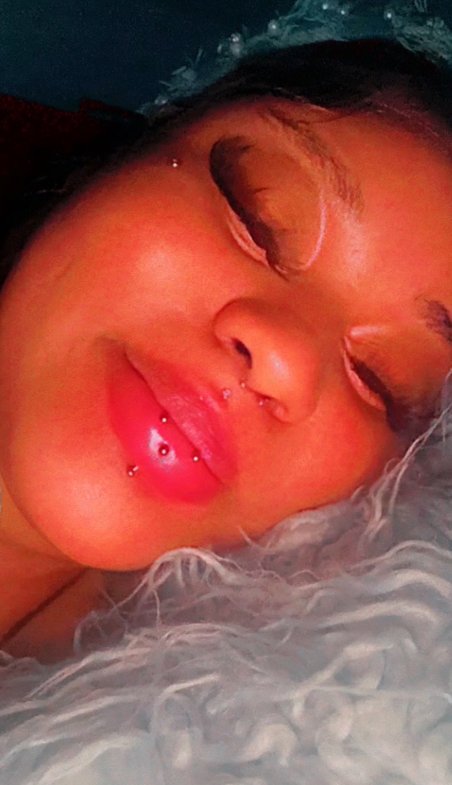 Preddifeetroch's tweet photo. It’s my lips for me 👄 https://t.co/88Lt0vCHW7
