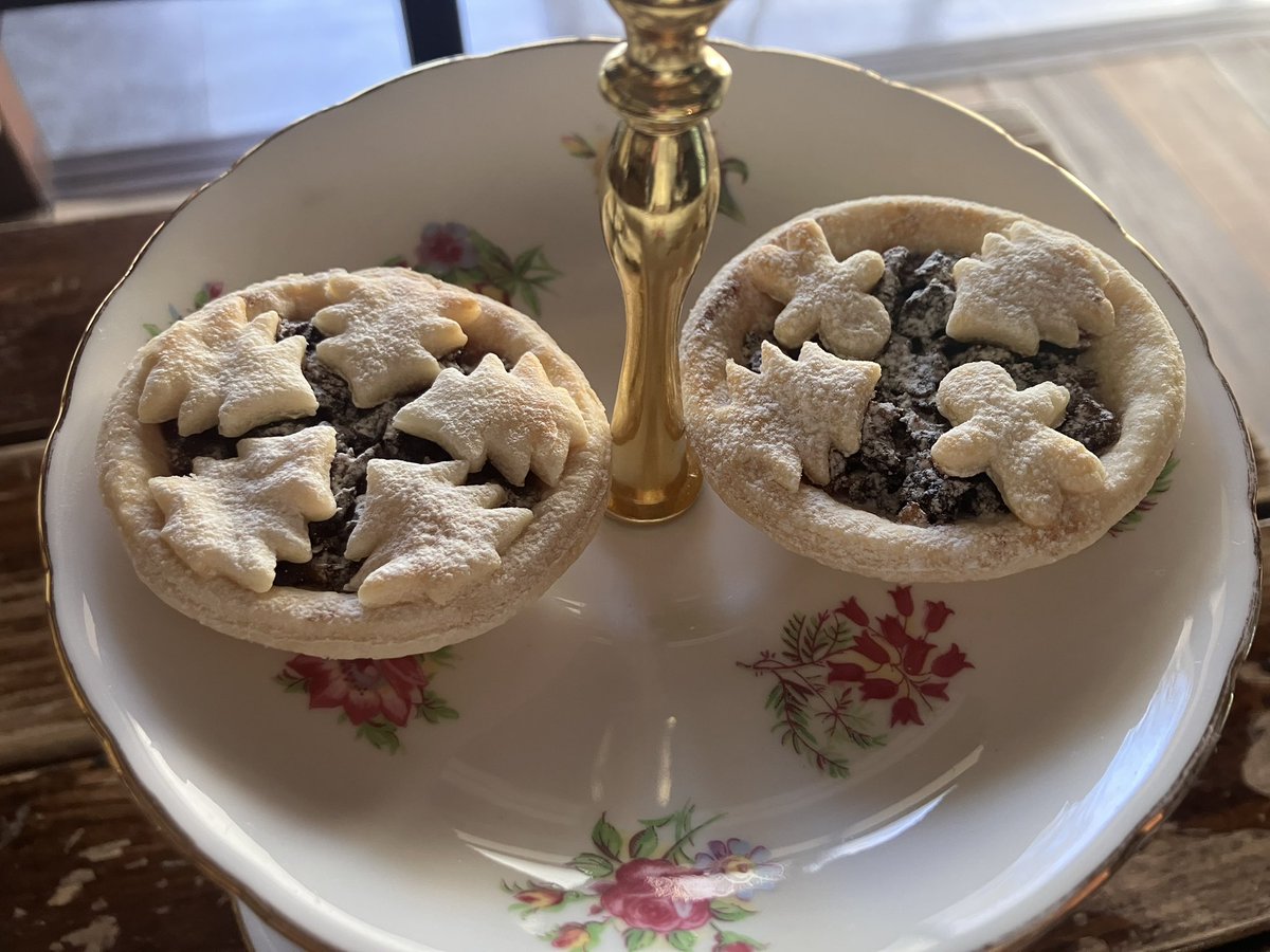 Pimpernel Tea Room tweet media