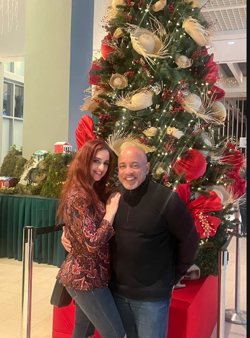 lunna15's tweet photo. Compartiendo con alguien muy especial 🥰 https://t.co/lpMFe65Z6D