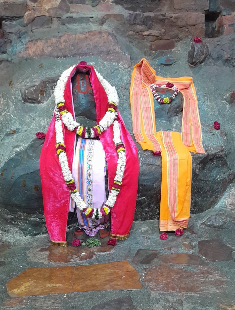 *श्री गिरिराज महाराज की जय*
आज के मंगला आरती दर्शन मुख्य मुखारबिंद जतीपुरा, गोवर्धन
🌹🙏🙏🌹
सुप्रभात 
राधे राधे 🙏🚩

"पधारो म्हारे ब्रज में"🌹🙏