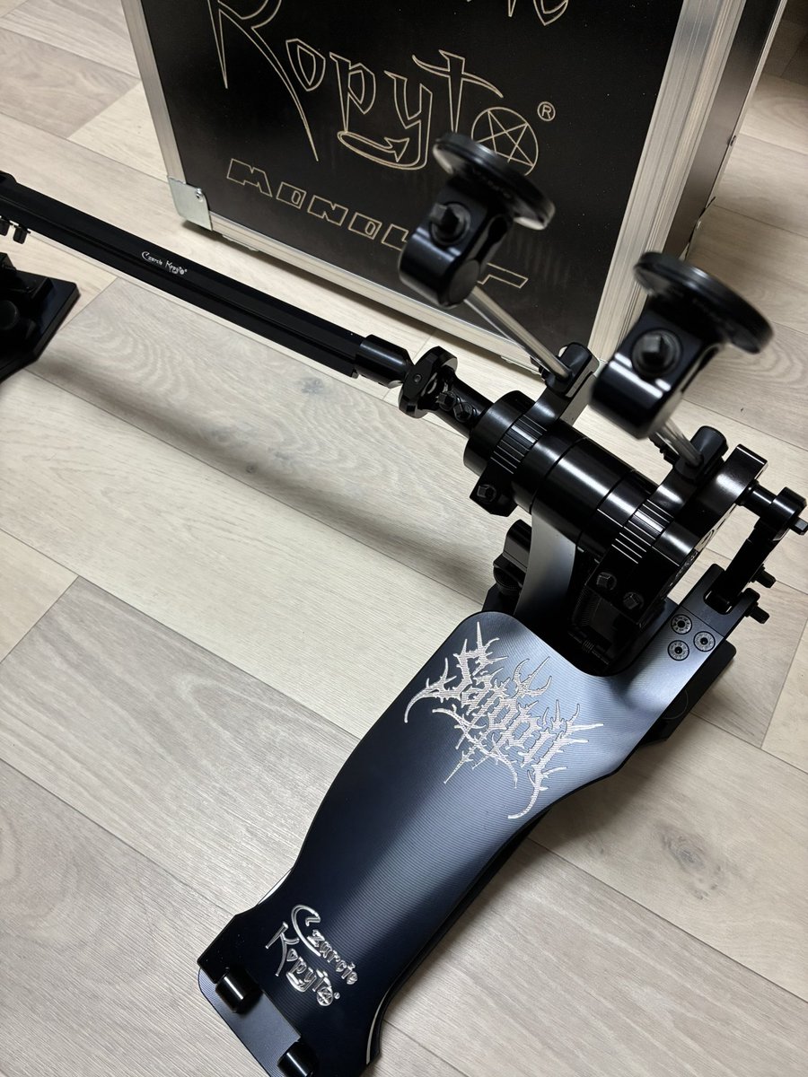 666axis33's tweet image. ポーランドより注文していたドラムペダルが到着しました！
新しい愛機としてこれからよろしくお願いします！
#czarciekopyto 
#チョルチェコピート
#drum
#ドラム
