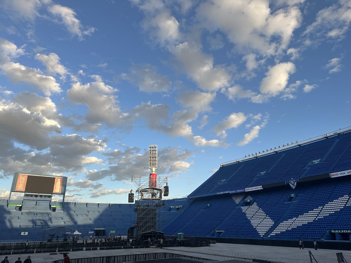 tini santamaria tweet media