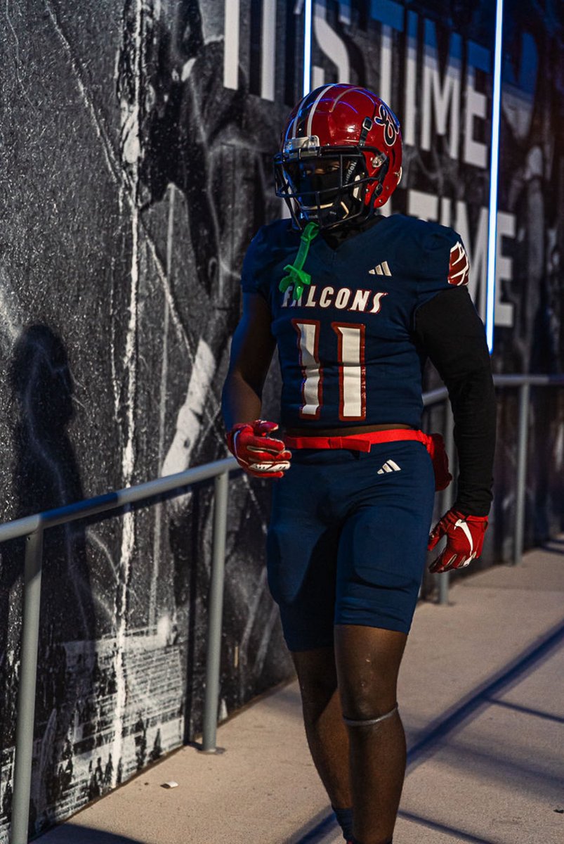 RJTUFF's tweet image. Lb/edge
Cơ' 26
47 tackles
7 tfls
5 sacks
1 int
1td
1 rf
hudl.com/v/2SuyAS
@M__McMillan @coachwilkerson