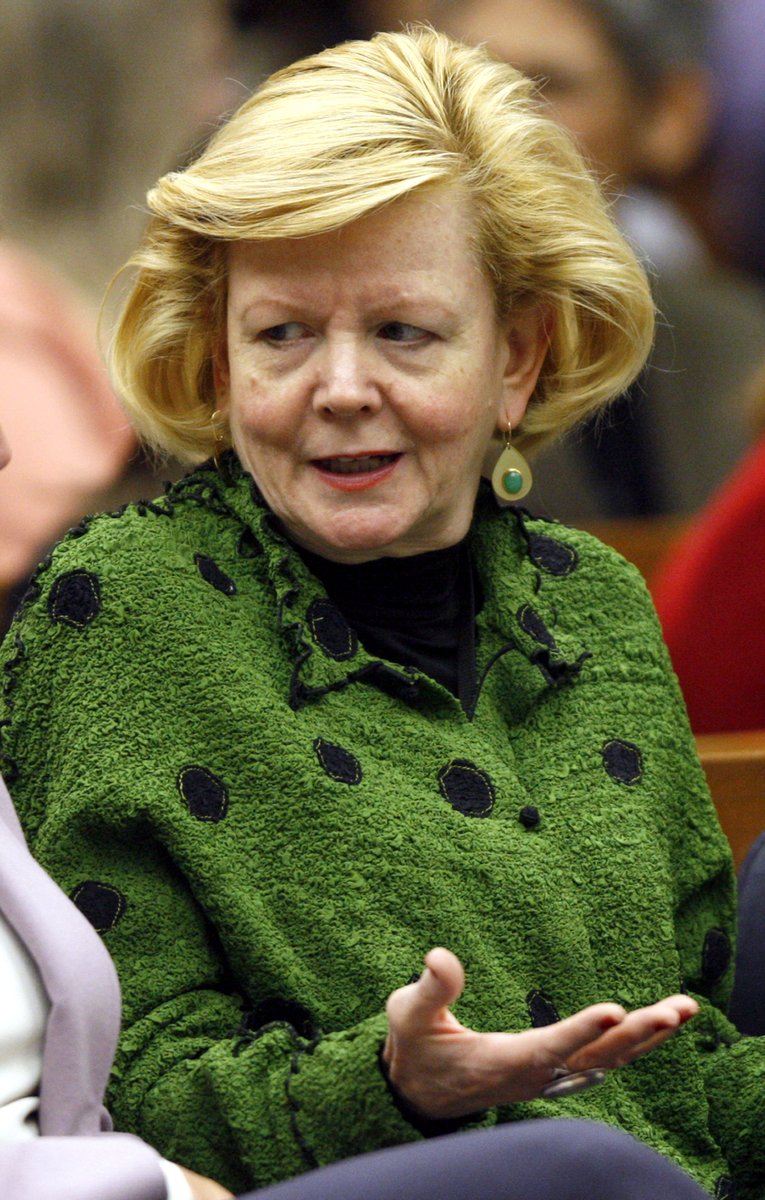 OcrazioCornPop's tweet image. 🚨 BREAKING: Judge Colleen Kollar-Kotelly (Bill Clinton 1997) just ordered the FBI to DESTROY key evidence in the James Comey criminal case.

Emails seized from Comey's leak buddy Daniel Richman, proof Comey lied to Congress, will be wiped out.

THIS IS WHAT HAPPENS WHEN WEAK…