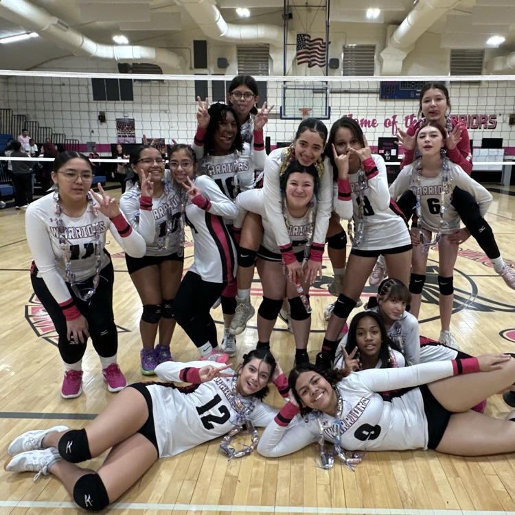YWAWarriors's tweet photo. Congrats to our MS Volleyball Program on an incredible season! 🏐💪 Our 8th grade team finished UNDEFEATED. What an amazing accomplishment! Huge shoutout to our coaches for preparing our students for success-on &amp; off the court
@ywasteamprep
@youngwomenssteamacademy
@weAREWarriors https://t.co/vEcWCRjK4e