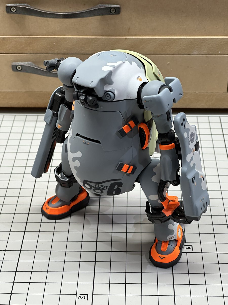 今日のウィーゴ

NZO6-a
猫背のおっさんロボ再び！
4枚目は以前作った猫背

12/21に熊本城ホールで開催される
モノづくりの祭典に持っていくます！

#メカトロウィーゴ　
#魔改造はほどほどに