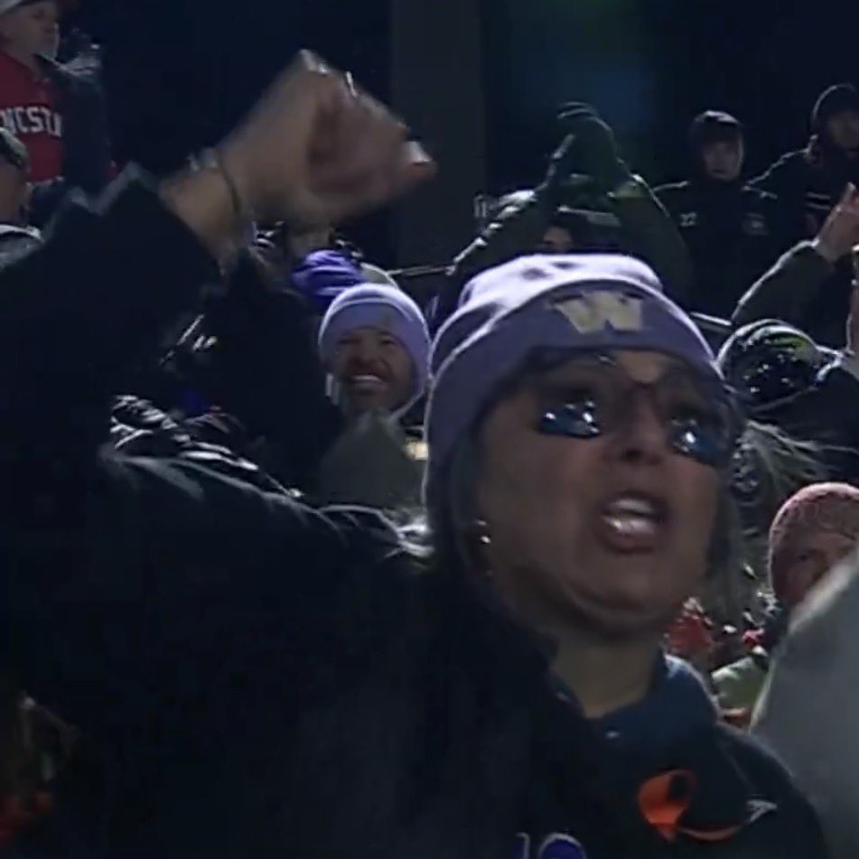 TST7v7's tweet image. WASHINGTON JUST WON THE NATTY!!!!! 

🗣️EVERY MATCH SHOULD END ON A GOAL!

Games at @WMSPcary in @caryncgov… ALWAYS DELIVER‼️

Congratulations @UW_MSoccer👏