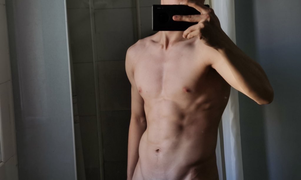 DOM_LACKONE's tweet image. 珠三角｜情侣找个女单，组f3玩长期

基本情况：两人都26岁 海归

男：小帅 182cm 77kg 情商高 幽默大方 18cm 器大活好 运动型 胸肌腹肌应有尽有

女：小小只 可爱好相处 不介意女双搞同（一起当狗）

一起玩不会无趣 不缺经济 包吃喝酒店

#女绿 #母狗 #找女朋友 #女单 #女M #交友