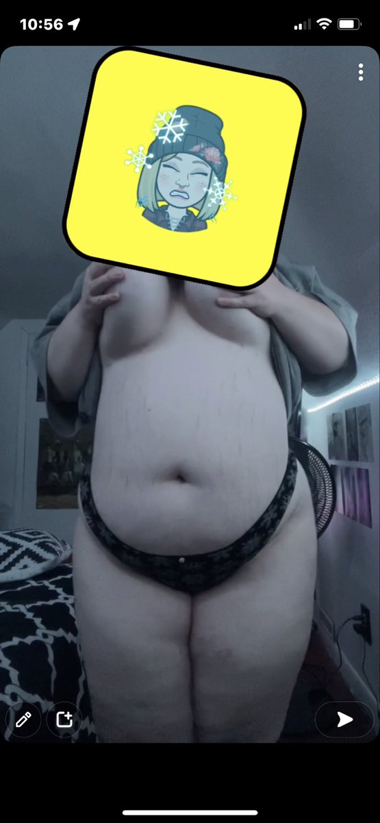 hornyxbtch's tweet photo. updated pinned! i’ll be semi-active on here, mostly just reposting things 😚

♡ 21
♡ she/her
♡ pale latina bbw
♡ german/mexican/spanish
♡ switch + heteroflexible
♡ 5’2 &amp; single
♡ 🍃+🥃 friendly 
♡ no meetups &amp; i don’t sell but i appreciate tips 🥹

let’s become mutuals!:) https://t.co/Q0p9KyOem2