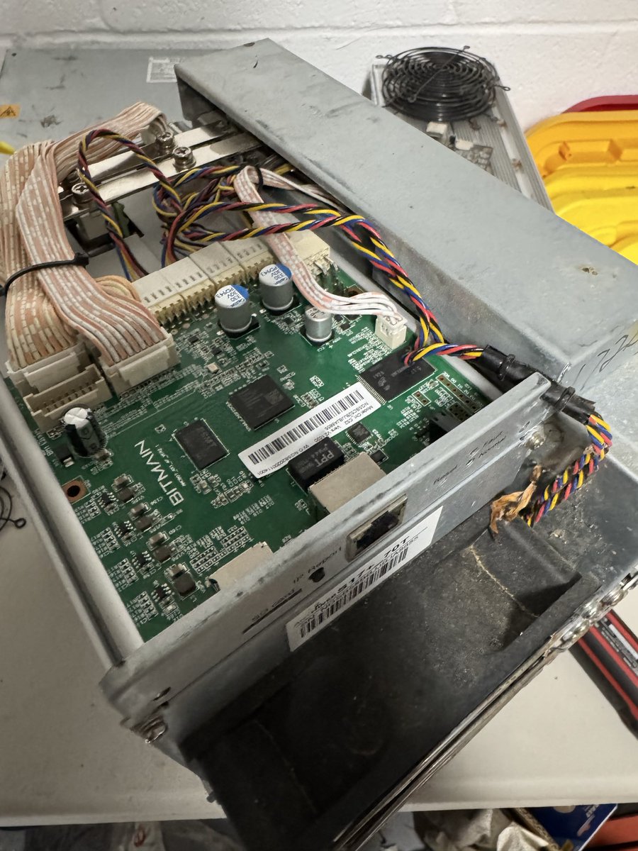 hyperhashtech's tweet image. Fun fact if you have any old s17+ miners laying around check the control board. Many have c52 boards which can be repurposed for S19 home Loki builds if your running low on control boards. Just SD card flash the stock s19 firmware before you flash Lux