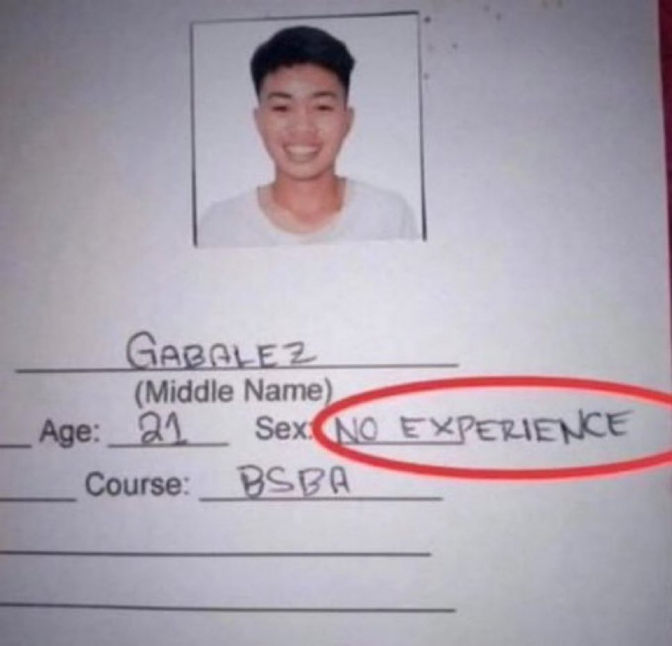 우성이 미국 갈때
Sex: NO EXPERIENCE 이지랄로 썼는데
다음 해에 
어딴 동갑내기랑 같이 비행기탔을때에는
옆 힐끗보고
Sex: 1834
이렇게써서 동갑내기 골때리게만들듯