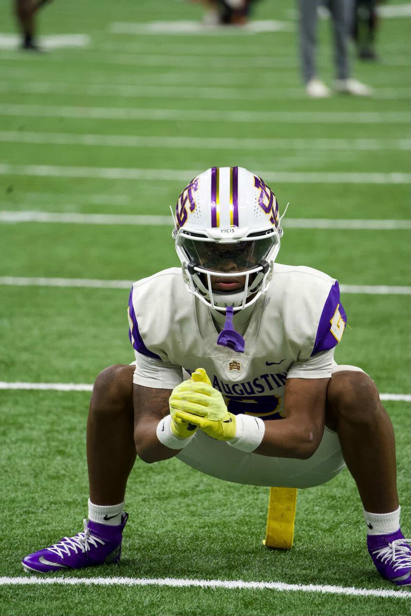 Clinton Hill Jr 1of1 tweet media