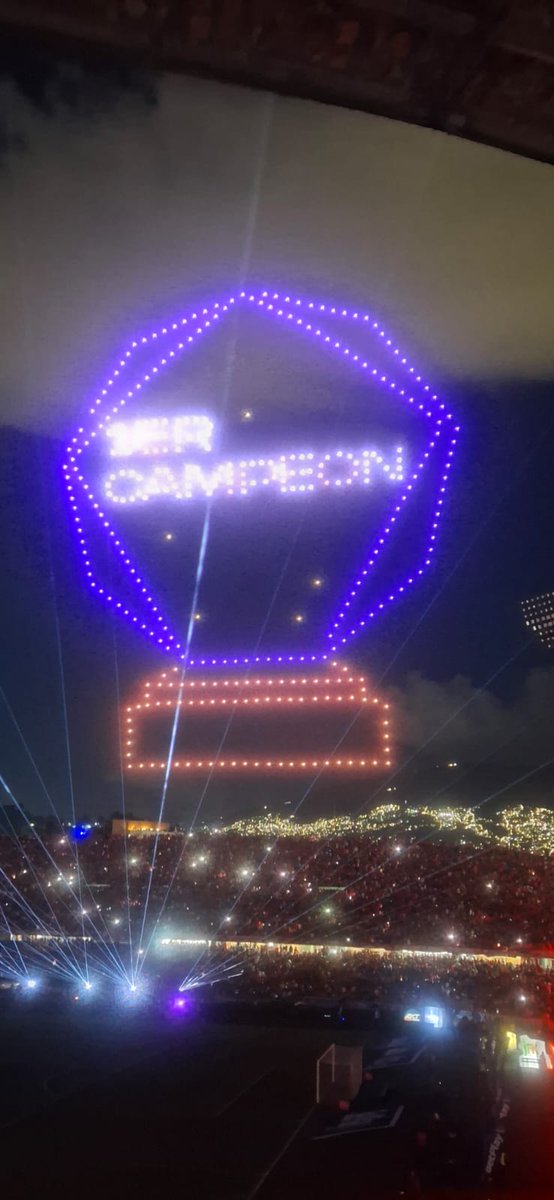 leon7pc's tweet image. 🦁🇮🇩 Último día del 2025 en el que Santa Fe sostiene su corona como Campeón vigente. Gracias querido Club! 🏆La 10ma ha sido muy disfrutada. ¡Volveremos! - ⚽️ Qué esta semilla 2025 traiga muchos frutos en 2026! 🇮🇩🦁